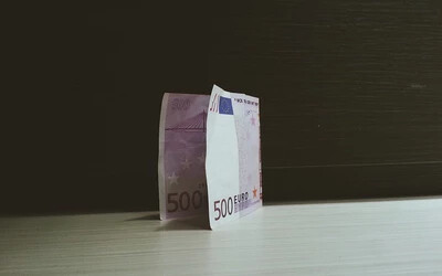 500 eurós juttatást kaphatnak egyes szlovákiai polgárok – Ön is köztük van?
