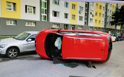 Részegen, 9 éves kislányával az autóban okozott balesetet egy szlovákiai sofőr