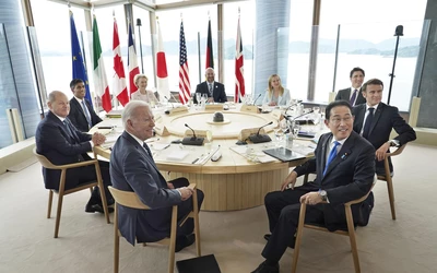 g7