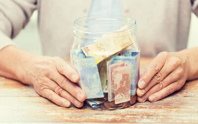 Több tíz euróval emelkedik a nyugdíjminimum összege 