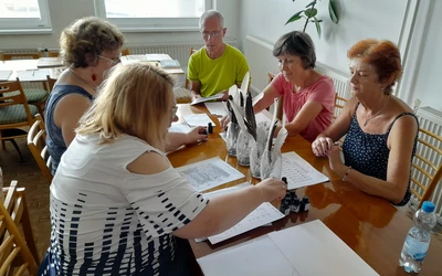 Örömmel próbálták ki a lúdtollal való írást (A szerző felvétele)