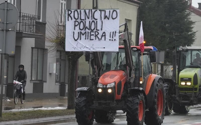 Lengyel gazdák forgalomlassító tiltakozó akciót tartottak