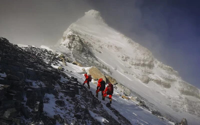 Mount Everest k