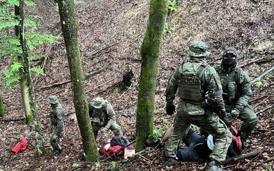 Az erdőben vették őrizetbe az embercsempészt, aki négy személynek segített átjutni Ukrajnából Szlovákiába