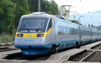 gyorsvonat k pendolino