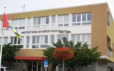 párkányi városháza