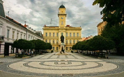 A Kárpát-medencei magyar vállalkozások erősítéséről tanácskoztak Komáromban