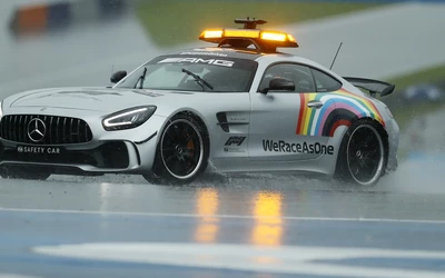 forma-1 safety car