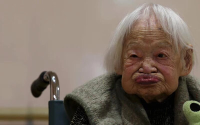 japán idős nőjapán idős nő