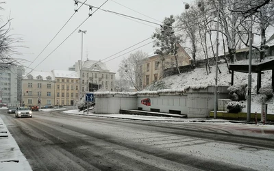 Hókásásak a belvárosi utak Pozsonyban 