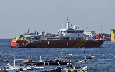 Nem keresik tovább az indonéz hadsereg eltűnt tengeralattjáróját