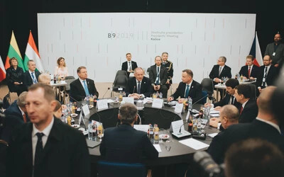Andrej Kiska államfő a kassai Kaszárnya Kultúrparkban fogadta a NATO főtitkárás és az elnököket 