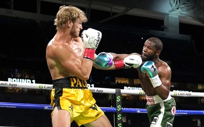 Floyd Mayweather Logan Paul