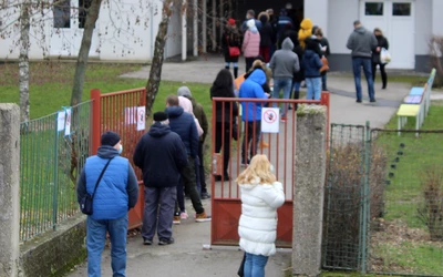 Vágsellyén elájult az egyik tesztelésre várakozó