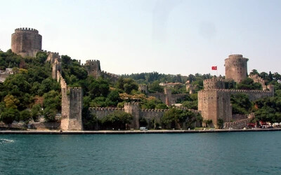 Rumelihisarı, a Boszporusz partján található Ruméliai erőd