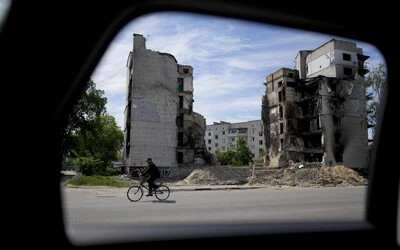 Ukrajna szétlőtt lakótelep