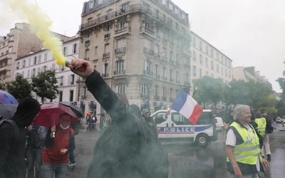 Negyedik hétvégén tüntettek a korlátozások ellen Franciaországban
