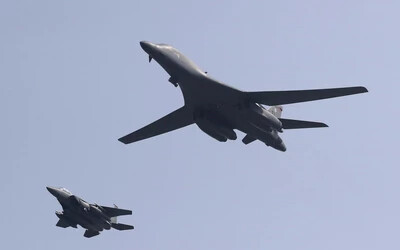 Az Egyesült Államok két hadászati nehézbombázót vezényelt Dél-Koreába