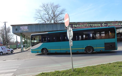 Március kilencedikétől Nyitra megyében is ingyen utazhatnak az ukrajnai menekültek 