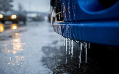 Havazás, ónos eső keseríti meg az autósok életét
