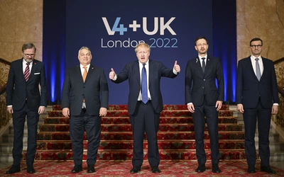 A V4 miniszterelnökei ezúttal Londonban, Boris Johnson társaságában tárgyaltak, elsősorban az ukrajnai helyzetről (TASR/AP-felvétel)