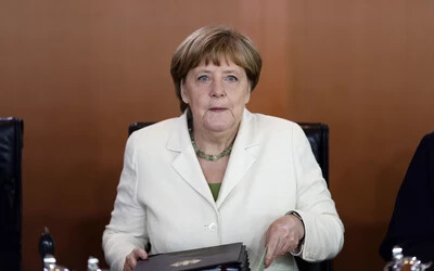 Emelkedik Angela Merkel fizetése