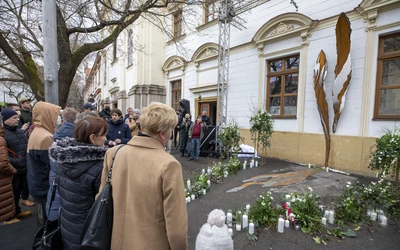 Felavatták a Ján Kuciaknak és Martina Kušnírovának állított emlékművet