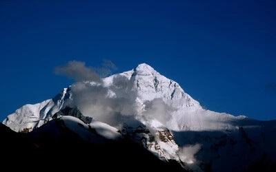 A Mount Everest megmászására készül egy aradi hegymászó