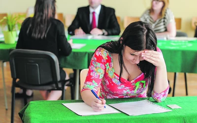 A végzős középiskolásoknak még jár a nyári szünet