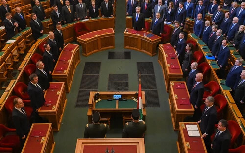 magyar parlament k