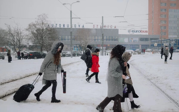 FOTÓK: Kassán továbbra is elsőfokú krízishelyzet van érvényben a havazás miatt