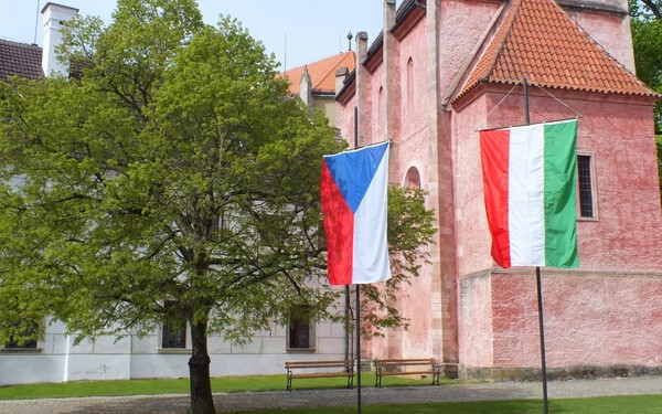 A nácik elleni harcokban elesett magyar honvédekre emlékeztek Zlatá Korunában