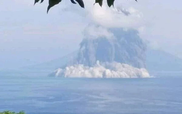 Kitört egy víz alatti vulkán Vaunatunál