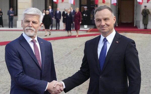 A V4 megújulását sürgette a lengyel kormányfő az új cseh elnökkel találkozva