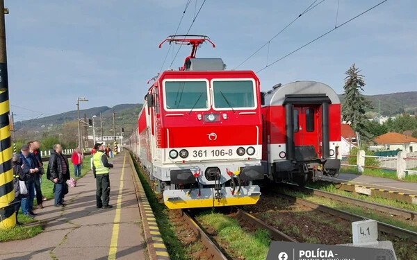 TRAGÉDIA: 44 éves nőt gázolt a vonat