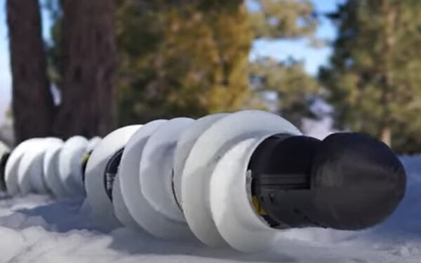 VIDEÓ: Robotkígyót fejlesztett ki a NASA