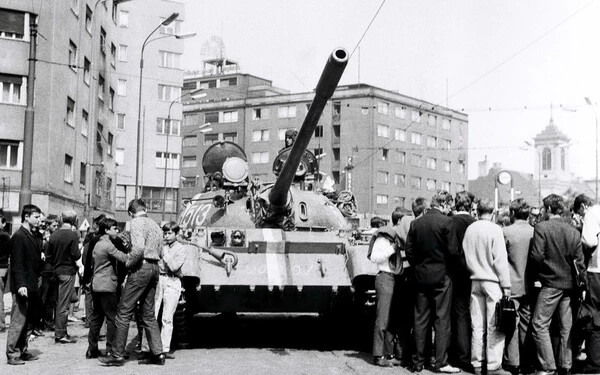 1968. augusztus 21. Pozsonyban – Lőrincz János objektívén keresztül