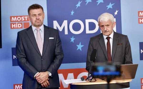 Két párt, két pártelnök, egy mozgalom (Somogyi Tibor felvétele)