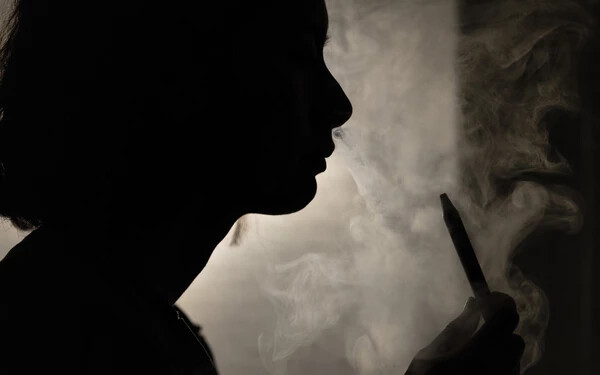 A HHC tartalmú elektronikus cigaretták használata különösen népszerű a fiatalok körében