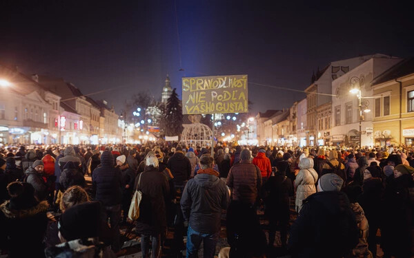A fagyos időjárás ellenére a kassai tüntetésen is legalább háromezren vettek részt (Németi Róbert felvétele)