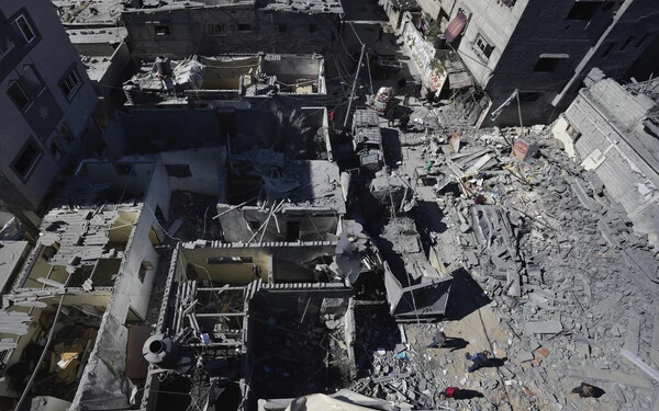 Sok palesztin meghalt és megsebesült egy Rafah elleni légitámadásban