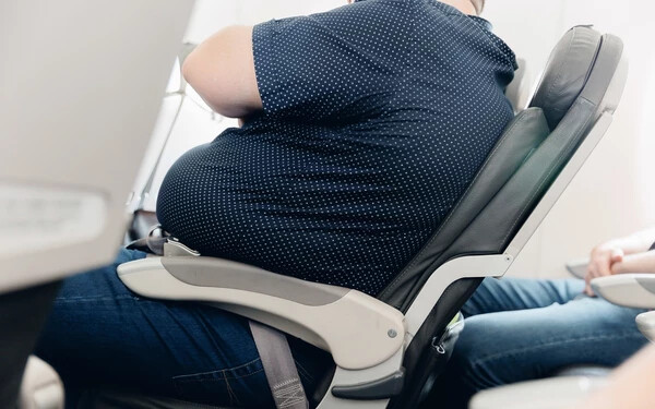 elhízás repülő