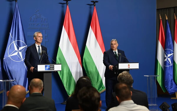 NATO-főtitkár: elfogadjuk, hogy Magyarország nem vesz részt az Ukrajnának nyújtott támogató műveletekben