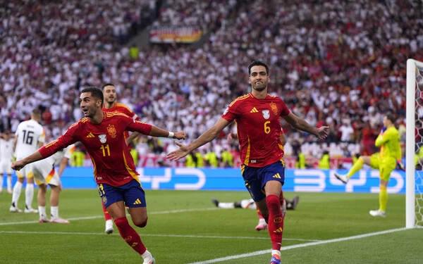 Foci-Eb: A spanyolok gólerős futballja a franciák biztonsági játéka ellen