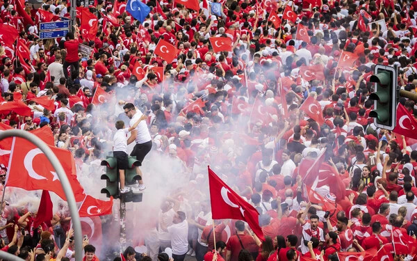 Foci-Eb: Balhék, őrizetbe vételek a holland–török negyeddöntő után