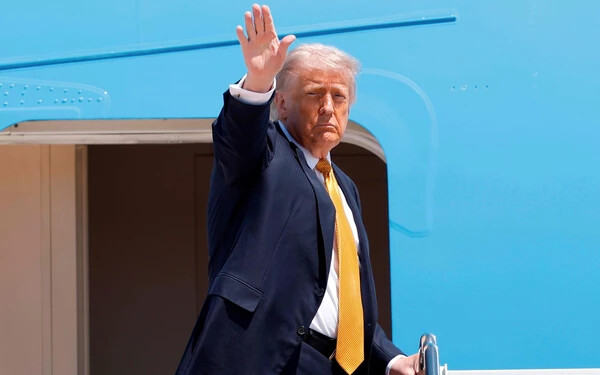 Trump air force one