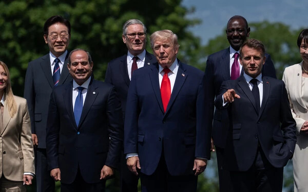 g7