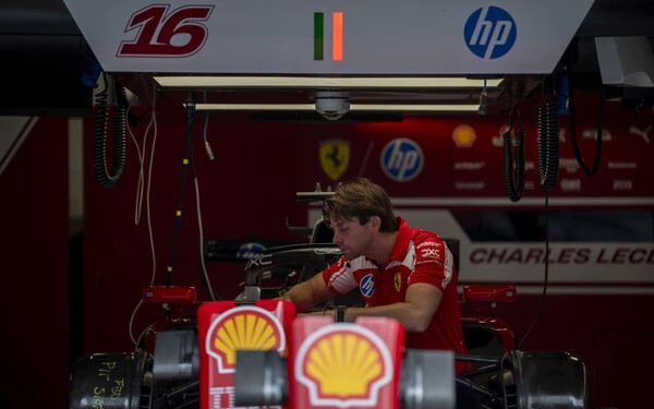 F1