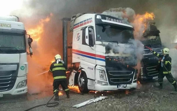 tűz kamion