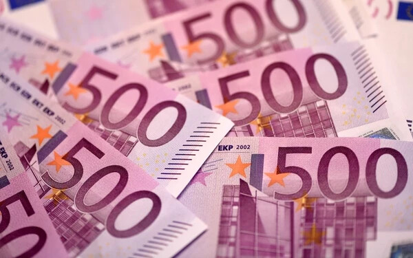 500 eurósok dugították el a vécéket Svájcban